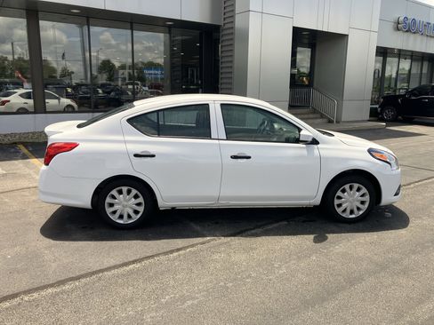 Used 2019 Nissan Versa S Plus FWD image 8