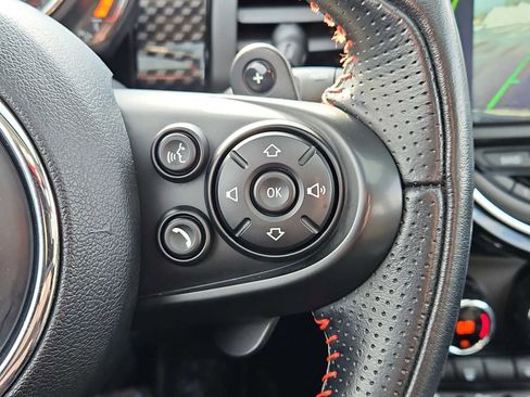 Used 2018 MINI Cooper S image 17