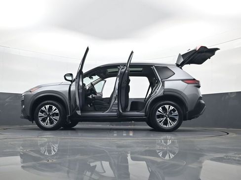 Used 2023 Nissan Rogue SV w/ SV Premium B Package image 34