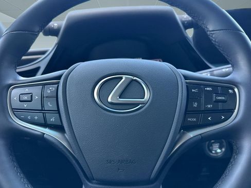 Certified 2025 Lexus ES 350 w/ Premium Package FWD image 18