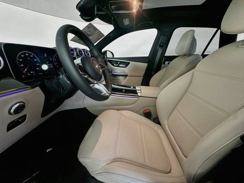 Used 2026 Mercedes-Benz GLC 300 image 21