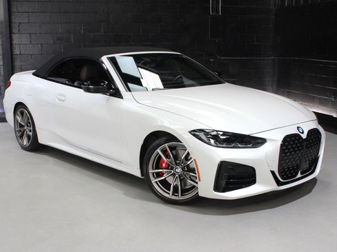 Used 2024 BMW M440i Convertible RWD image 9