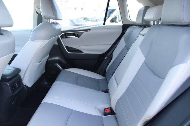Used 2023 Toyota RAV4 XLE Premium FWD image 33