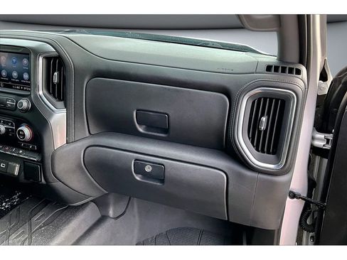 Used 2022 Chevrolet Silverado 1500 LT image 18