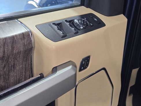 Used 2017 Ford F250 Lariat w/ Chrome Package image 26