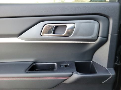 New 2026 Ford Explorer ST-Line w/ ST-Line Street Pack image 14