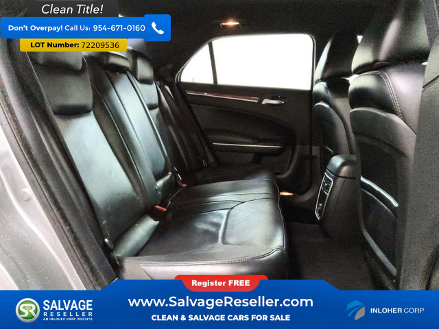 Used 2014 Chrysler 300 RWD image 13