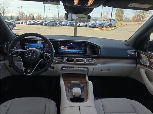 Certified 2025 Mercedes-Benz GLE 450 4MATIC image 20
