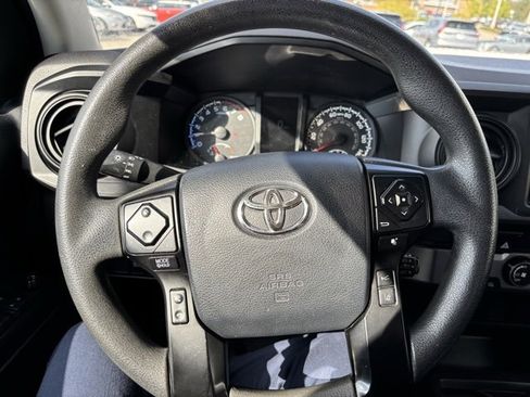 Used 2019 Toyota Tacoma SR image 13