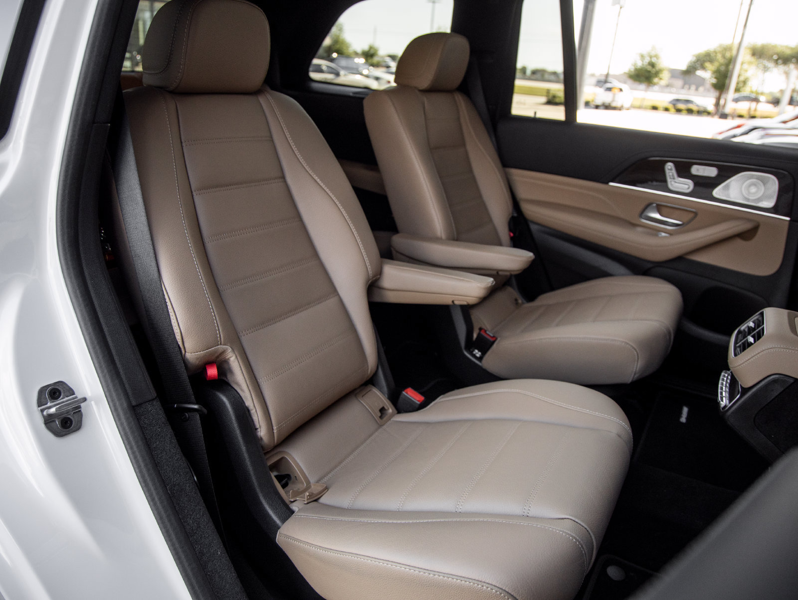 Used 2026 Mercedes-Benz GLS 450 4MATIC image 45