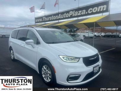 Used 2022 Chrysler Pacifica Touring-L