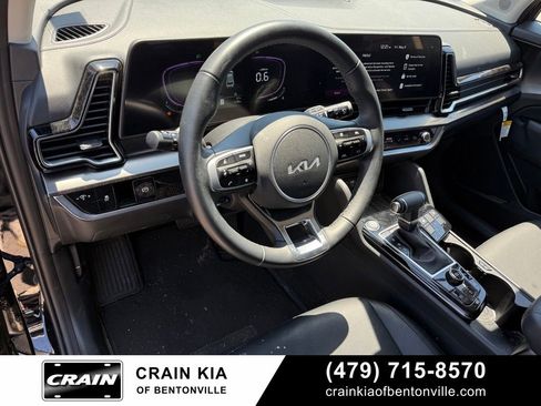 Certified 2025 Kia Sportage EX FWD image 8