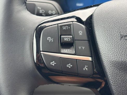 Used 2025 Ford Escape Platinum w/ Premium Technology Package FWD image 19