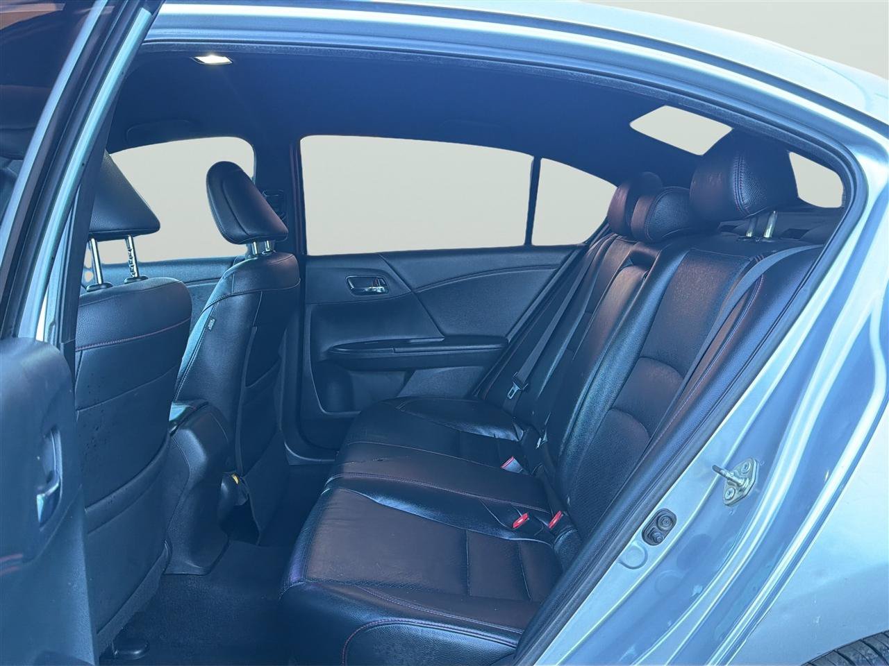 Used 2017 Honda Accord Sport Special Edition image 16