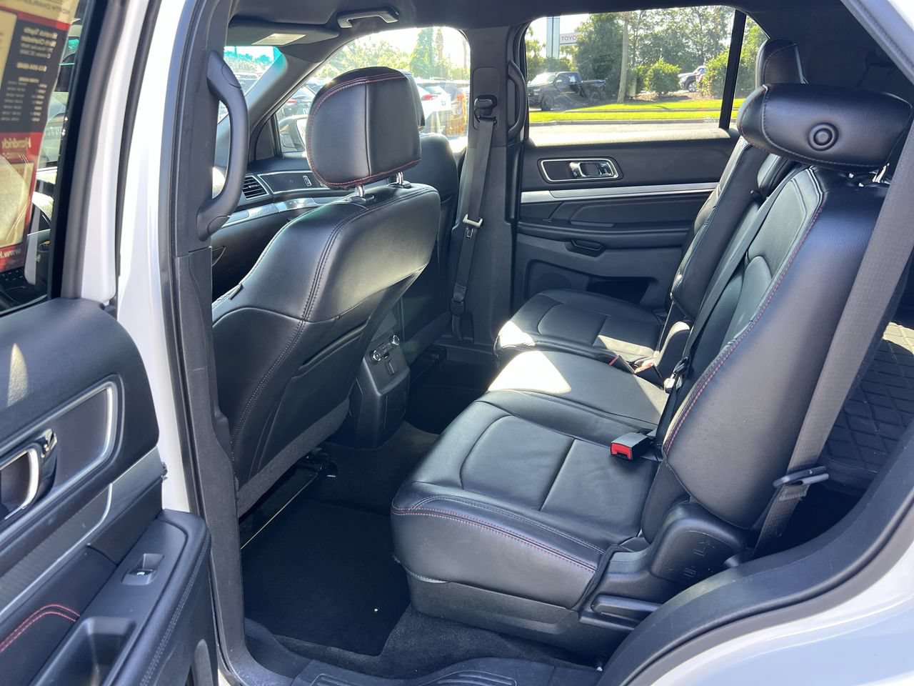 Used 2016 Ford Explorer Sport AWD/4WD image 32