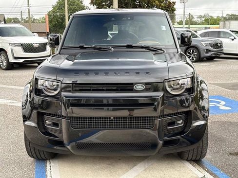 Used 2024 Land Rover Defender 110 X-Dynamic SE AWD/4WD image 8