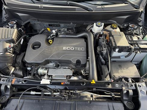 Used 2022 GMC Terrain SLT image 16