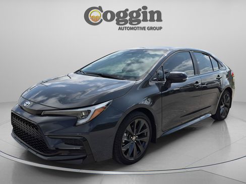 Used 2026 Toyota Corolla SE FWD image 1