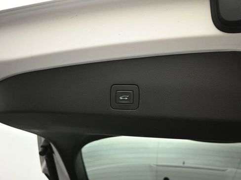 Used 2024 Buick Encore GX Avenir w/ Avenir Convenience Package image 25