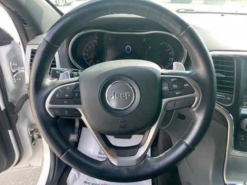 Used 2017 Jeep Grand Cherokee Altitude AWD/4WD image 25