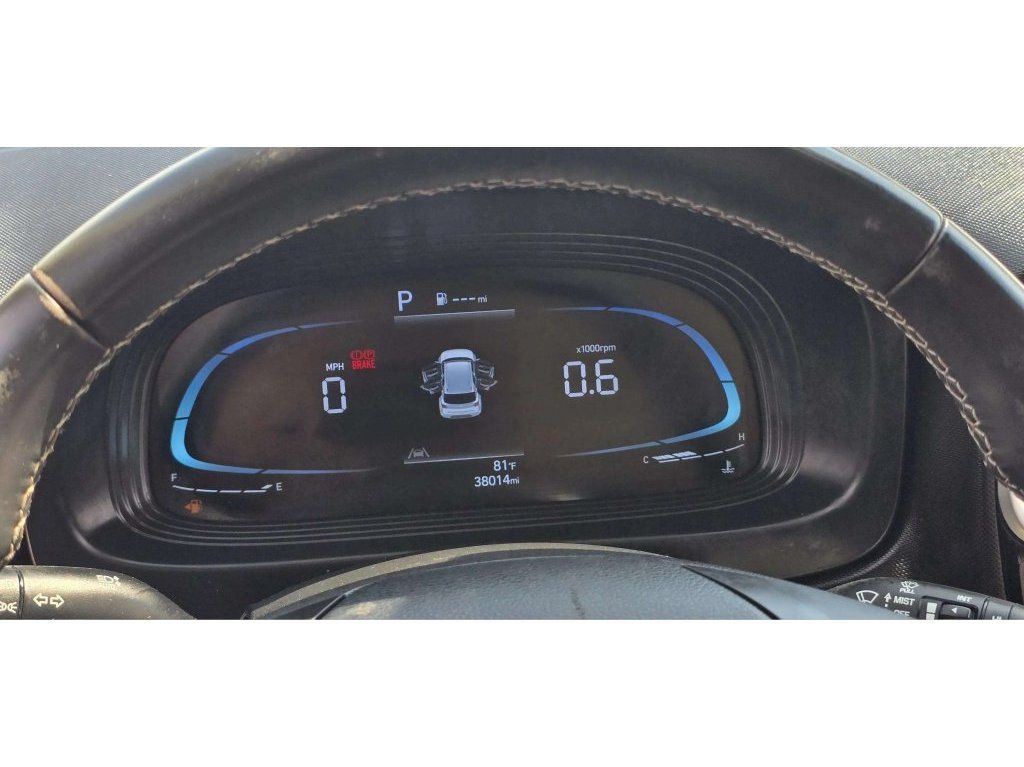 Used 2023 Hyundai Venue SEL w/ Cargo Package FWD image 27