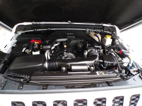 Used 2020 Jeep Gladiator Sport AWD/4WD image 29