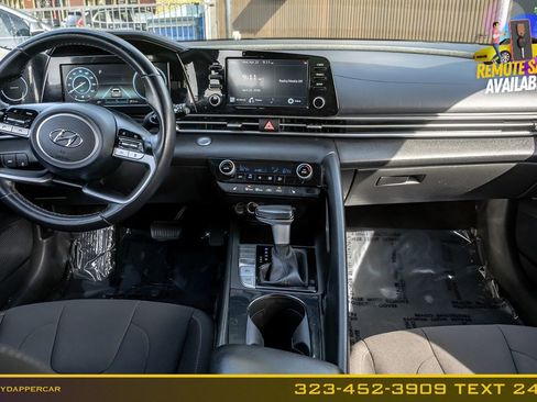 Used 2022 Hyundai Elantra SEL w/ Convenience Package FWD image 19