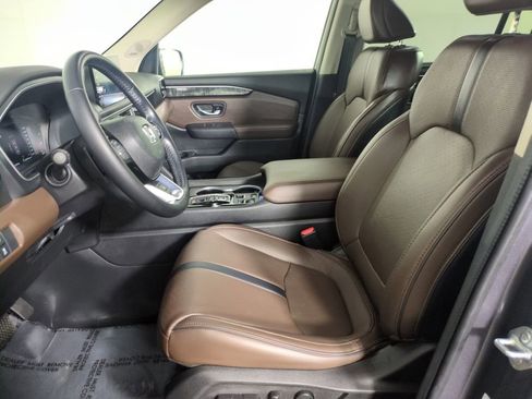 Used 2024 Honda Pilot Elite image 9