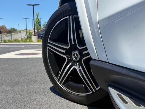 Used 2024 Mercedes-Benz GLE 450 4MATIC image 15