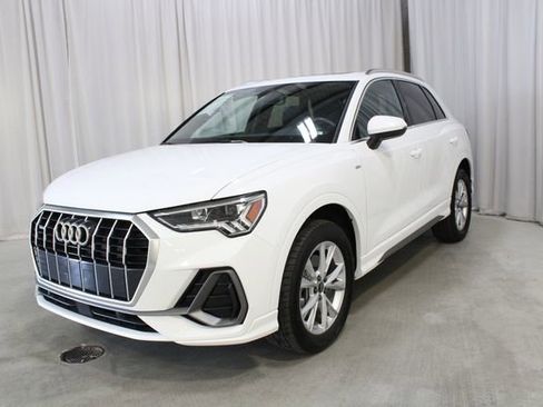 Used 2024 Audi Q3 2.0T Premium w/ Convenience Package AWD/4WD image 36