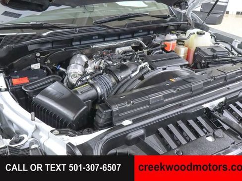 Used 2025 GMC Sierra 2500 SLT w/ SLT Premium Package AWD/4WD image 17