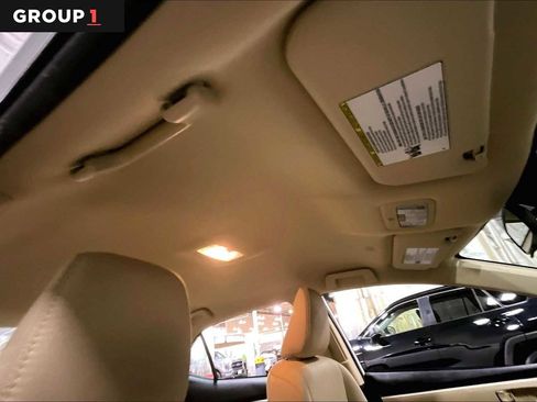 Certified 2018 Toyota Corolla LE image 13