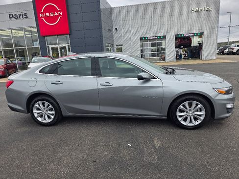 Used 2025 Chevrolet Malibu LT image 3