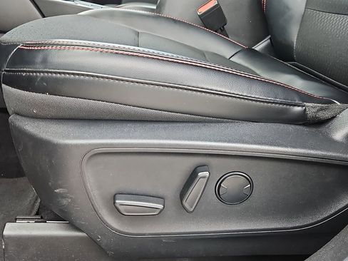 Used 2025 Ford Escape ST-Line AWD/4WD image 14