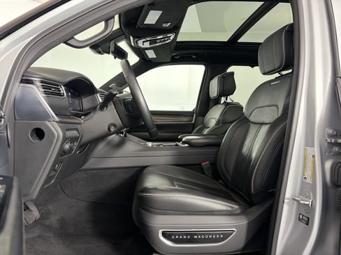 Used 2023 Jeep Grand Wagoneer L Series II image 6