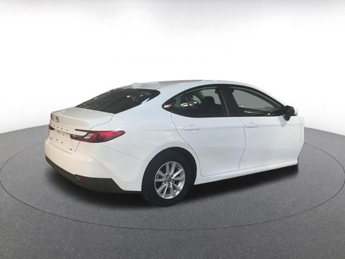 Used 2025 Toyota Camry LE image 15