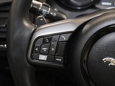 Used 2016 Jaguar F-TYPE Coupe image 41