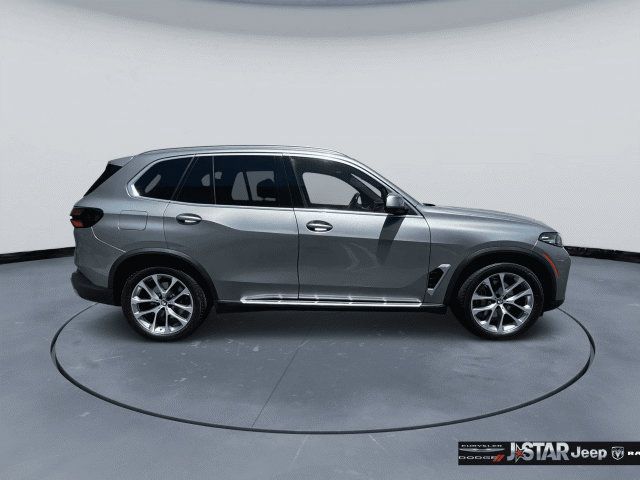 Used 2025 BMW X5 xDrive40i w/ Climate Comfort Package AWD/4WD image 4