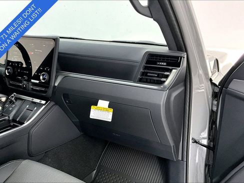 Used 2026 Lexus GX 550 w/ Accessory Package (2T) AWD/4WD image 21