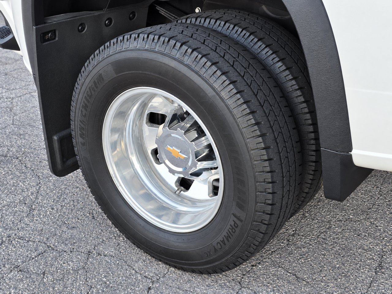 Used 2024 Chevrolet Silverado 3500 High Country w/ High Country Premium Package AWD/4WD image 13