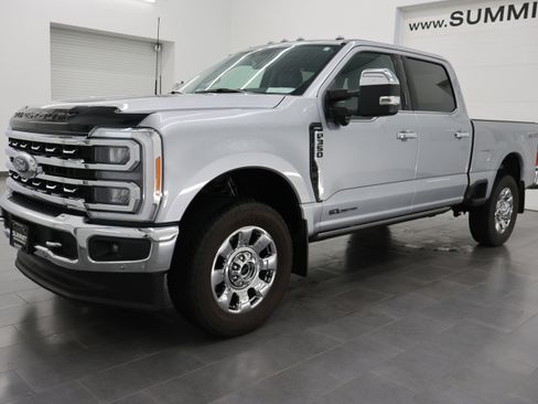 Used 2023 Ford F350 Lariat w/ Lariat Ultimate Package AWD/4WD image 7