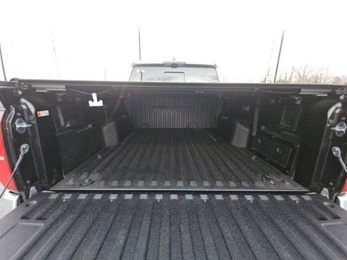 Used 2025 Toyota Tacoma TRD Off-Road image 34