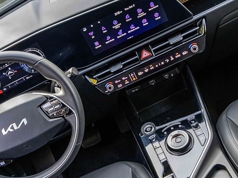 Certified 2024 Kia Niro Wind image 20