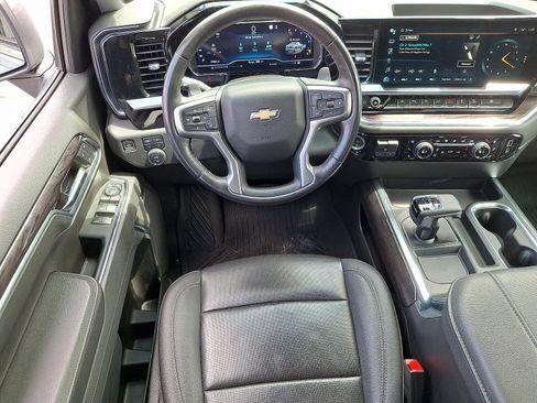 Used 2023 Chevrolet Silverado 1500 LTZ AWD/4WD image 13
