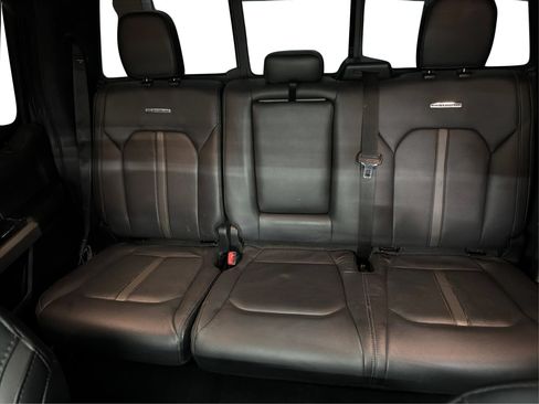 Used 2015 Ford F150 Platinum w/ Equipment Group 701A Luxury AWD/4WD image 29