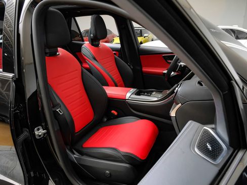 Used 2024 Mercedes-Benz GLC 300 image 34