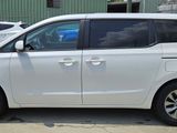 Used 2021 Kia Sedona LX image 2