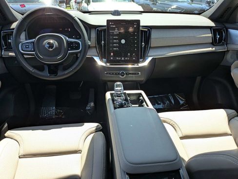 New 2026 Volvo XC90 B5 Ultra w/ Protection Package Premier AWD/4WD image 17