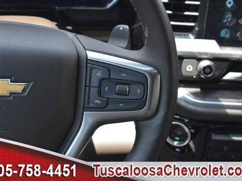 Used 2025 Chevrolet Silverado 1500 LTZ AWD/4WD image 30