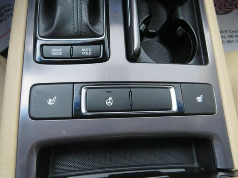 Used 2020 Genesis G80 3.8 image 26